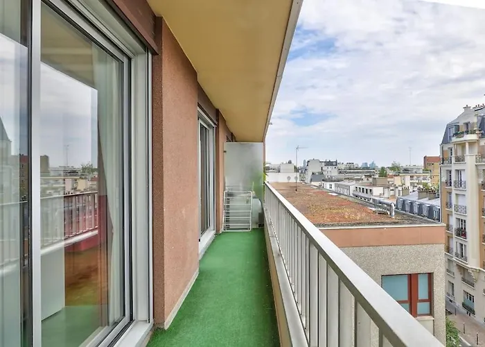 Charming Apartment 3 Minutes From Metro Station 10